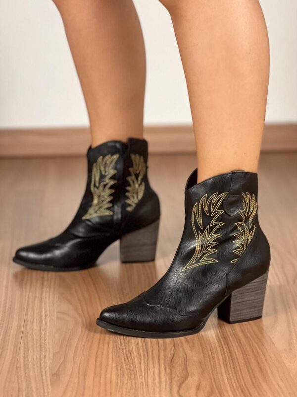 Bota Western/Texana Cano curto Bordada 8676062 - Imagem 14