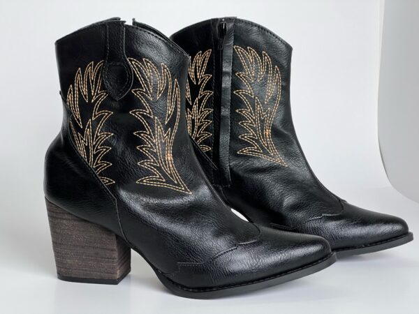 Bota Western/Texana Cano curto Bordada 8676062