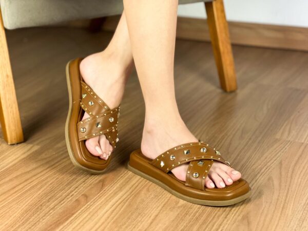 Flatform com Tiras Cruzadas e Apliques 8608040 - Imagem 6