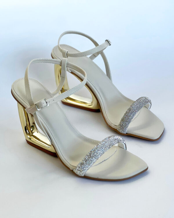 Sandália com Strass e Salto Orgânico Cromado 889C7052 - Imagem 3